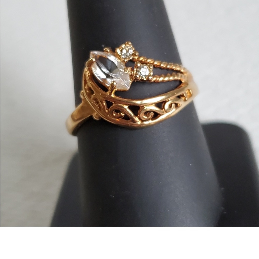 3 for $20 / 3 Stone Nautical Lopk 18k HGE Vintage Gold Rhinestone Ring